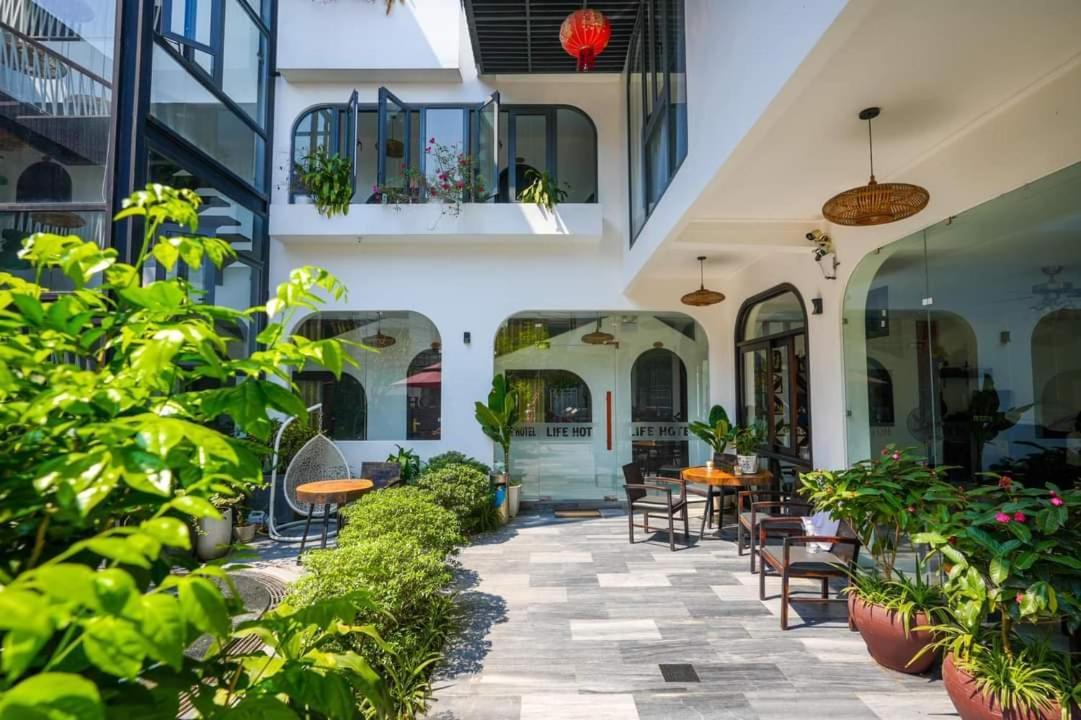 Life Boutique Hotel Hué Extérieur photo
